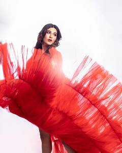 Bigg Boss 16 की अगली कंटेस्टेंट बनीं TV की ये खूबसूरत एक्ट्रेस! सोशल मीडिया पर अपने ग्लैमर से ढाती हैं कहर