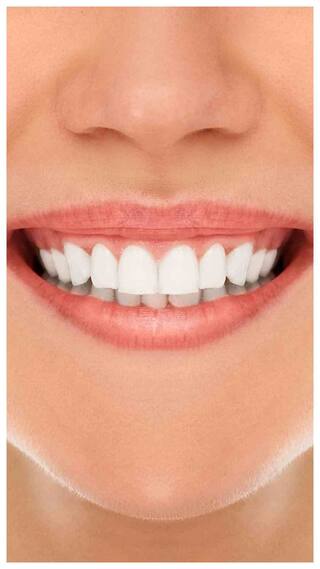Teeth care tips: સફેદ દાંત માટે આ ઘરેલુ નુસખાને કરો ટ્રાય, જાણો અસરકારક ટિપ્સ