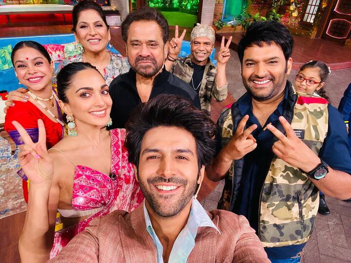 उनके इस शो में हमेशा ही बड़े फिल्मी सितारे अपने फिल्मों के प्रमोशन के लिए आते रहते हैं, जिनके साथ कपिल खूब हंसी-मज़ाक करते हैं.