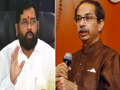 Shiv Sena vs Eknath Shinde Supreme Court Live : अपात्र असताना पक्षावर दावा कसा काय? सिब्बल यांचा जोरदार युक्तिवाद, वाचा कोर्टातील घडामोडी