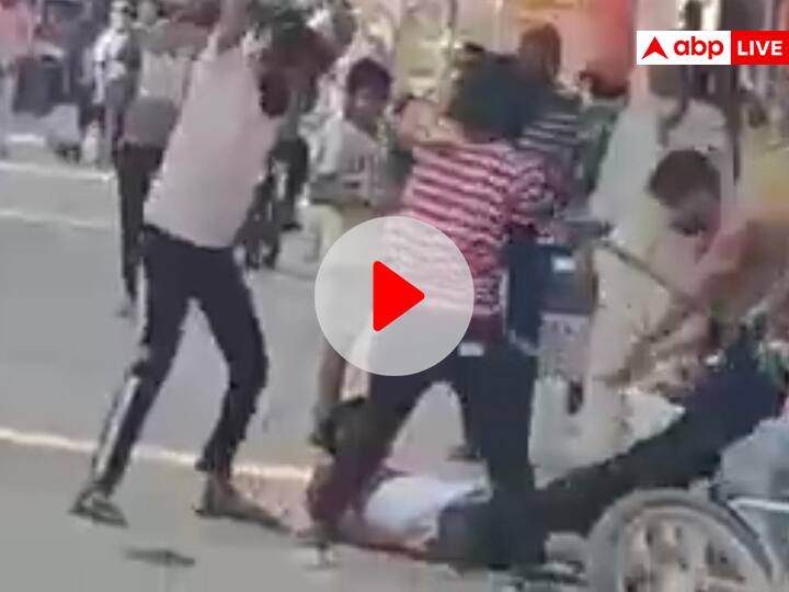 Rajasthan News attack on two brothers in Bundi video of the incident went viral on social media ann Bundi News: दिनदहाड़े गैंगवार, आधा दर्जन बदमाशों ने दो भाइयों पर किया जानलेवा हमला, Video Viral