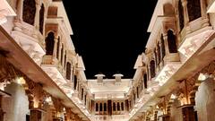 Durga Puja 2022: সূক্ষ রাজস্থানি নকশা, চোখ ধাঁধানো আলোর সাজ, ঘুরে দেখুন লো ল্যান্ডের 'অন্দরমহল'