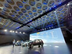 Tata Tiago EV: तस्वीरों में देखें, देश की सबसे सस्ती इलेक्ट्रिक कार, दिल न चुरा ले तो कहना