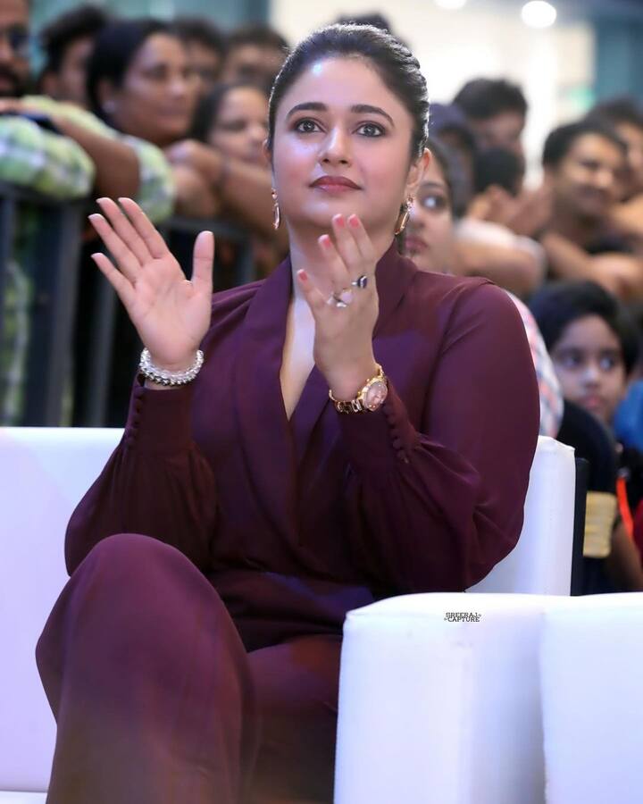 கண்ணில் விழுந்தாய் நெஞ்சில் நுழைந்தாய்