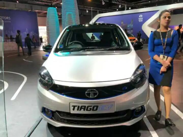 Tiago EV मध्ये 24kWh लिथियम-आयन बॅटरी पॅक देण्यात आले आहे. जे 315 किमी पर्यंतची रेंज देते. हे बॅटरी पॅक याच्या XT, XZ +, XZ + Tech LUX, प्रकारांमध्ये उपलब्ध आहे.