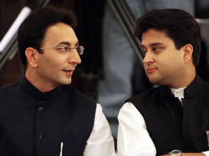 राजस्थान: संकट में फंसी कांग्रेस को बचाने आए पुराने नेता, लेकिन कहां है 'टीम राहुल'?