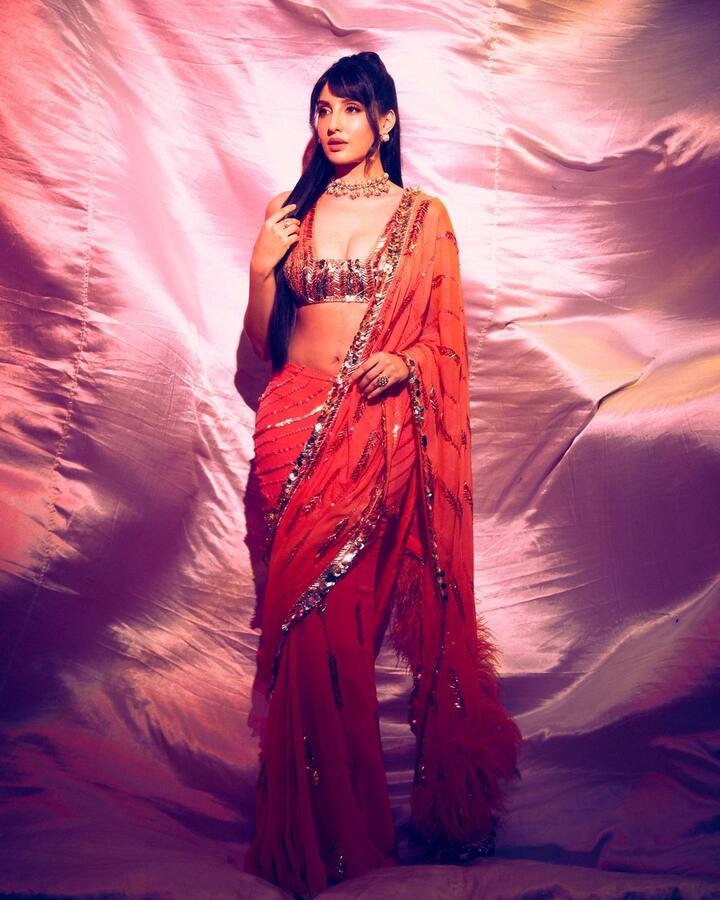 आज जगभरातील सामान्य लोकच नाही तर सेलिब्रिटींनाही तिचे वेड लागले आहे. अभिनेत्री देखील तिच्या प्रियजनांशी कनेक्ट राहण्याची एकही संधी सोडत नाही.(फोटो सौजन्य:norafatehi/इंस्टाग्राम )