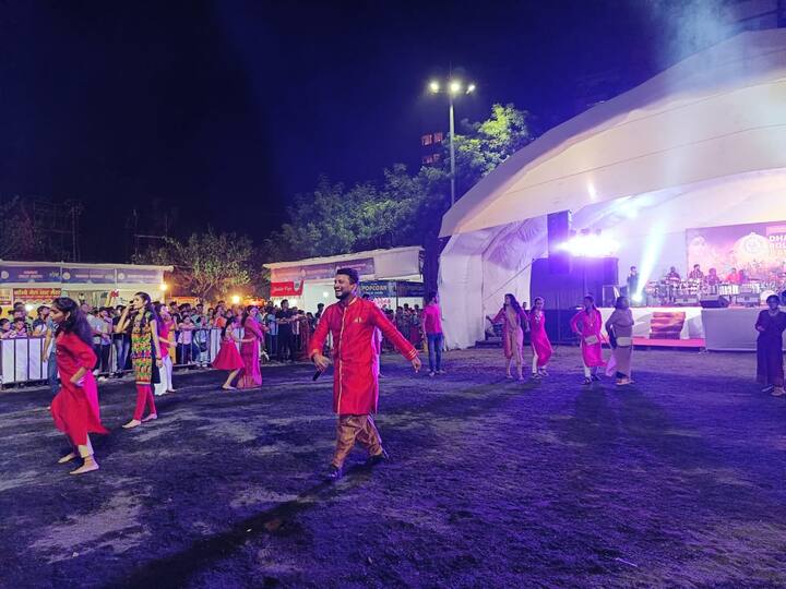 लक्ष्मीनगर येथील गरबा कार्यक्रमासाठी विशेष मुंबईवरुन प्रसिद्ध सेलिब्रिटी बॅन्ड बोलाविण्यात आला आहे.