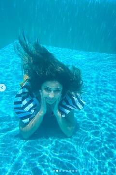 Hina Khan: ਹਿਨਾ ਖਾਨ ਨੇ ਬਿਕਨੀ 'ਚ ਸਵੀਮਿੰਗ ਪੂਲ ਦੇ ਅੰਦਰ ਕਰਵਾਇਆ ਫੋਟੋਸ਼ੂਟ, ਦੇਖੋ ਹੌਟ ਅੰਦਾਜ਼