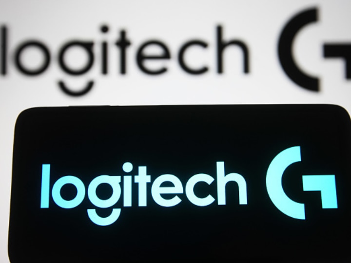 Logitech Wallpaper by RoteZy on DeviantArt