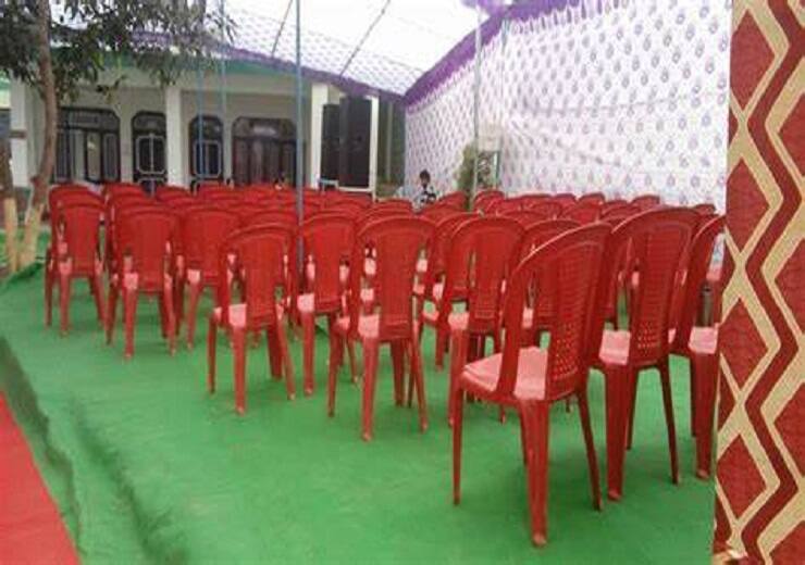 This is the reason why most chairs in tent houses are red in color Interesting fact: टेंट हाउस की ज्यादातर कुर्सियां लाल रंग की ही क्यों होती हैं, ये है इसका कारण