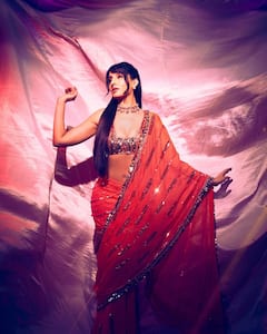 Nora Fatehi च्या क्लासी अदा; सोशल मीडियावर धुमाकूळ, चाहते घायाळ!