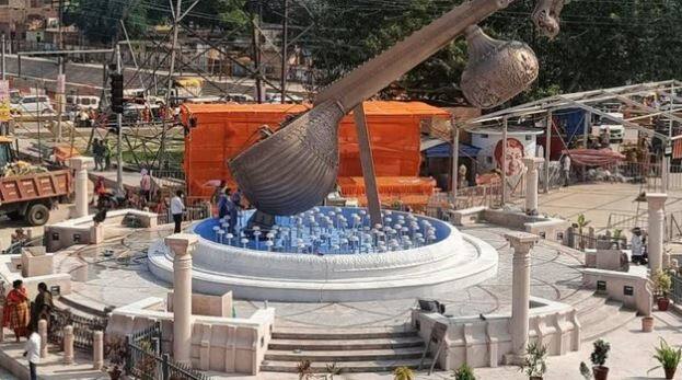 Lata Mangeshkar Chowk inaugurated by UP CM Yogi Adityanath in Lucknow Lata Mangeshkar Chowk: યોગી આદિત્યનાથે કર્યુ લતા મંગેશકર ચોકનું લોકાર્પણ, જાણો શું છે ખાસિયત