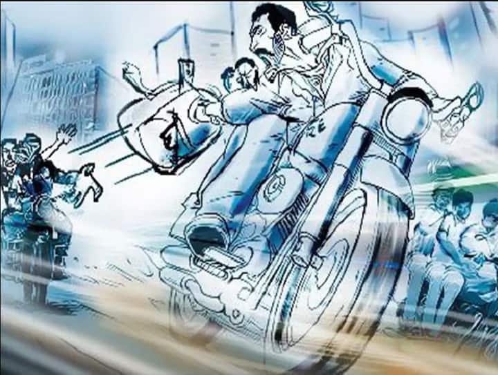 In Jalandhar, motorcycle riders looted 5 lakh 64 thousand from an Activa rider ਜਲੰਧਰ 'ਚ ਮੋਟਰਸਾਈਕਲ ਸਵਾਰਾਂ ਨੇ ਐਕਟਿਵਾ ਸਵਾਰ ਕੋਲੋਂ 5 ਲੱਖ 64 ਹਜ਼ਾਰ ਲੁੱਟੇ