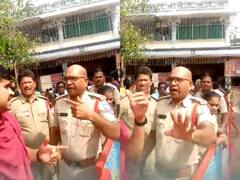 Vijayawada: పోలీసుల అత్యుత్సాహం, దుర్గమ్మ ఆలయ అర్చకులను పదే పదే అడ్డుకున్న ఖాకీలు !