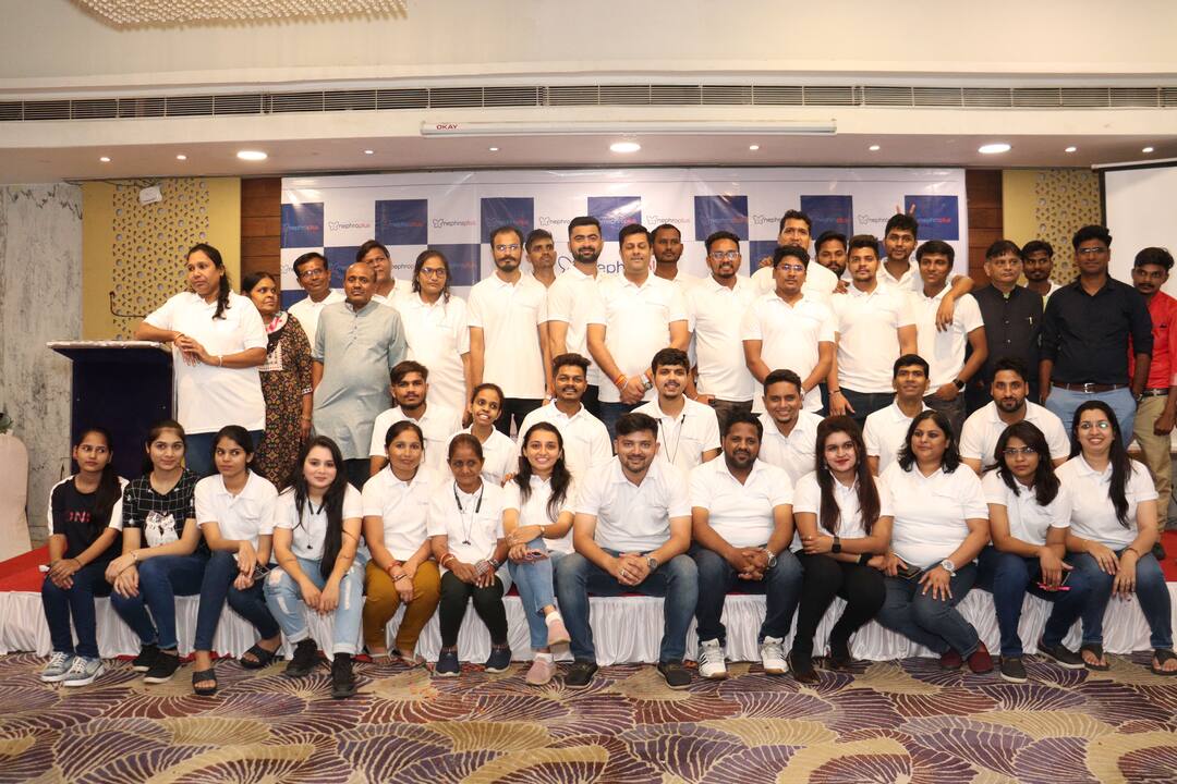 nephroplus organized an event for dialysis patients details inside ડાયાલિસીસના દર્દીઓ માટે રમૂજ ઇવેન્ટ યોજાઈ