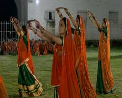 Navratri 2022: રાજકોટમાં બહેનોનો તલવાર રાસ જોઈ લોકો રહી ગયા દંગ, જુઓ તસવીરો