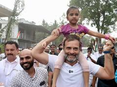 Bharat Jodo Yatra: वायनाड पहुंची कांग्रेस की 'भारत जोड़ो यात्रा', लोगों से यूं मिले राहुल गांधी, देखें तस्वीरें