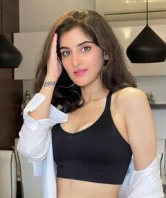 रियल लाइफ में बेहद ग्लैमरस हैं ये रिश्ता...की माया, Navika Kotia की खूबसूरती देख बढ़ जाएंगी आपकी धड़कनें