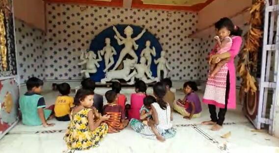 স্বপ্নাদেশে ২০০ বছর ধরে পুজিতা হন বাগদী পাড়ার দুর্গা