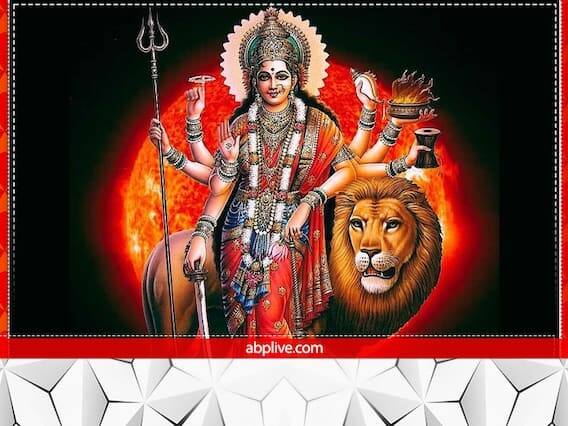નવરાત્રીના નવ દિવસો દરમિયાન તમે સાચા મનથી માતાની પૂજા કરીને તમારા ઘરમાંથી વાસ્તુ દોષોને દૂર કરી શકો છો. ઘર-પરિવારની સમૃદ્ધિ માટે નવરાત્રીના 9 દિવસ સુધી માતાની સંપૂર્ણ વિધિ-વિધાનથી પૂજા કરો.