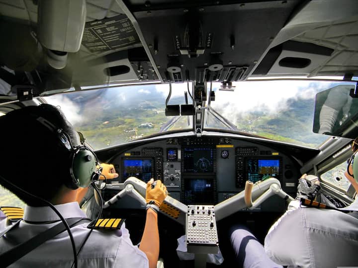 Safety Matters Foundation Survey Says 66 Percent Indian pilots fall asleep mid-flight Survey Report: ఇండియన్ పైలట్లలో 66 శాతం మంది అలాంటి వారేనట! తాజా సర్వేలో ఆసక్తికర విషయాలు వెల్లడి!
