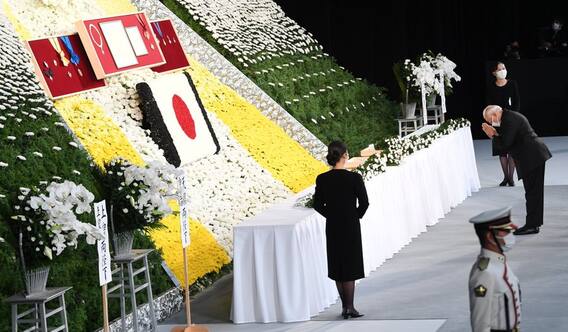 Why PM Narendra Modi Attends  the Shinzo Abe funeral|  మోదీ- షింజో అబెల మధ్య  స్నేహబంధం గురించి తెలుసా | ABP Desam