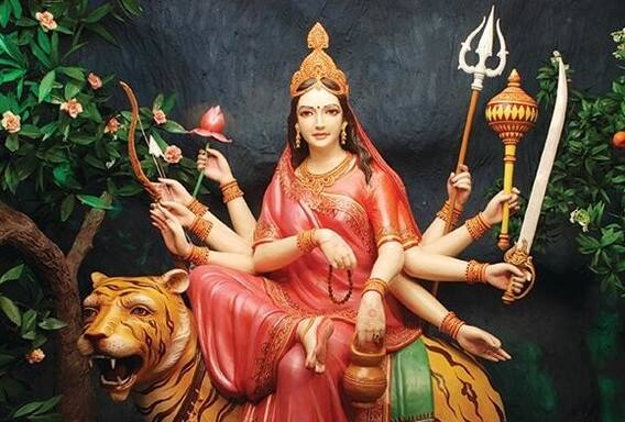 चंद्रघंटा देवीची उपासना करून जीवनात व्हा निर्भय!