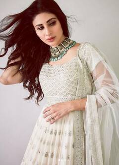 Mouni Roy B’day: ਅਸਲ ਜ਼ਿੰਦਗੀ 'ਚ ਵੀ ਬੇਹੱਦ ਖੂਬਸੂਰਤ ਹੈ ਮੌਨੀ ਰਾਏ, ਇੱਥੇ ਦੇਖੋ ਉਸ ਦਾ ਵੱਖਰਾ ਅੰਦਾਜ਼