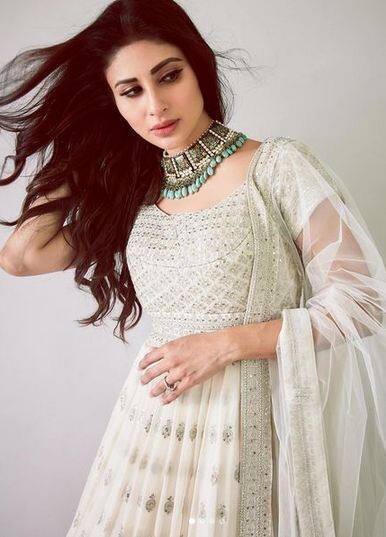 Mouni Roy B’day: ਅਸਲ ਜ਼ਿੰਦਗੀ 'ਚ ਵੀ ਬੇਹੱਦ ਖੂਬਸੂਰਤ ਹੈ ਮੌਨੀ ਰਾਏ