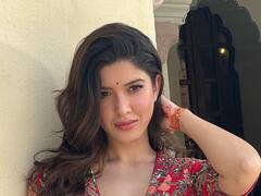 PHOTO: शनाया कपूरचा सिझलिंग लूक, लेहेंग्यातही वाढवला इंटरनेटचा पारा!