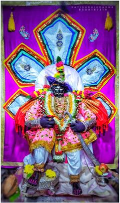 दख्खनचा राजा जोतिबाची चौथ्या माळेला कमळपुष्पात चतुर्भूज बैठी महाअलंकारिक महापूजा, अंबाबाईचा नयनरम्य पालखी सोहळा