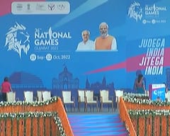 National Games 2022: પીવી સિંધુએ રાઈફલ પર હાથ અજમાવ્યો, જુઓ ભારતના સ્ટાર ખેલાડીઓની ગુજરાત મુલાકાતની ખાસ તસવીરો