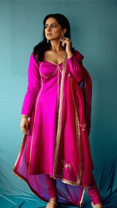 HBD Shraddha Srinath : ரசிகர்களின் நெஞ்சாத்தி ஷ்ரத்தா ஸ்ரீநாத்தின் அசத்தலான க்ளிக்ஸ்!