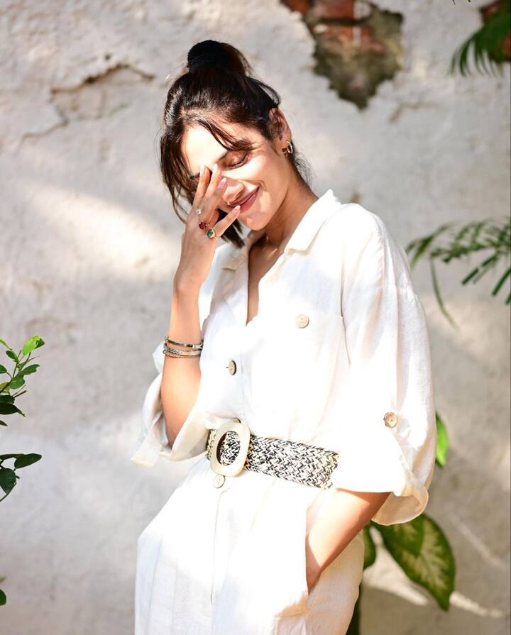 नुसरतचा हा लूक पाहून ती एका मुलाची आई असल्याचा अंदाज लावता येत नाही. आजही तिने स्वत:ला तंदुरुस्त ठेवले आहे.(फोटो सौजन्य: nusratchirps/इंस्टाग्राम)