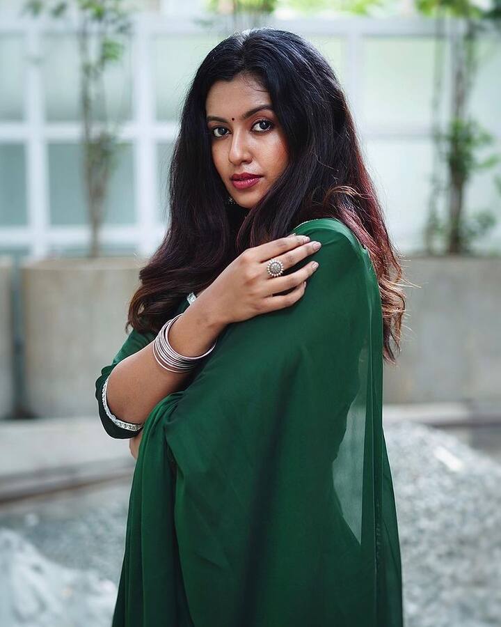 குறில் கூச்சத்தால்...