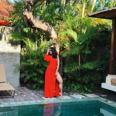 Catherine Tresa Photos: మత్స్యకన్యలా కేథరిన్ ఫోజులు