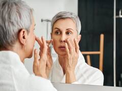 Skin Care Tips : ऐन तारुण्यात चेहऱ्यावर सुरकुत्या? 'हे' पदार्थ आजच खाणं बंद करा
