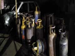 Kanchipuram Cylinder Blast: காஞ்சிபுரம் அருகே நடந்த பயங்கரம்.. வெடித்த எரிவாயு சிலிண்டர்.. 12 பேரில் நிலை என்ன?