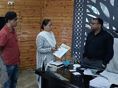 जॉर्ज एवरेस्ट पर बिना परमिशन करा दी गई हेलीकॉप्टर लैंडिंग, लोगों ने किया विरोध