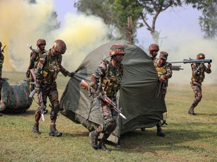 Remembering 2016 Surgical Strike, When Indian Army Attacked Terror Camps Across LoC After Uri Attack Remembering 2016 Surgical Strike, When Indian Army Attacked Terror Camps Across LoC After Uri Attack Remembering 2016 Surgical Strike, When Indian Army Attacked Terror Camps Across LoC After Uri Attack