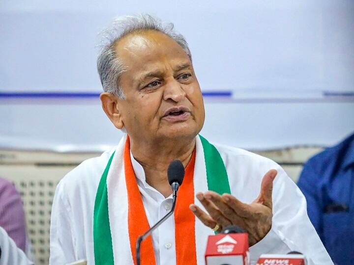 Himachal Pradesh Assembly Election 2022 CM Ashok Gehlot PC old pension scheme demand Himachal Pradesh Election 2022: शिमला: अशोक गहलोत की मांग- पुरानी पेंशन योजना को लागू करें पीएम मोदी