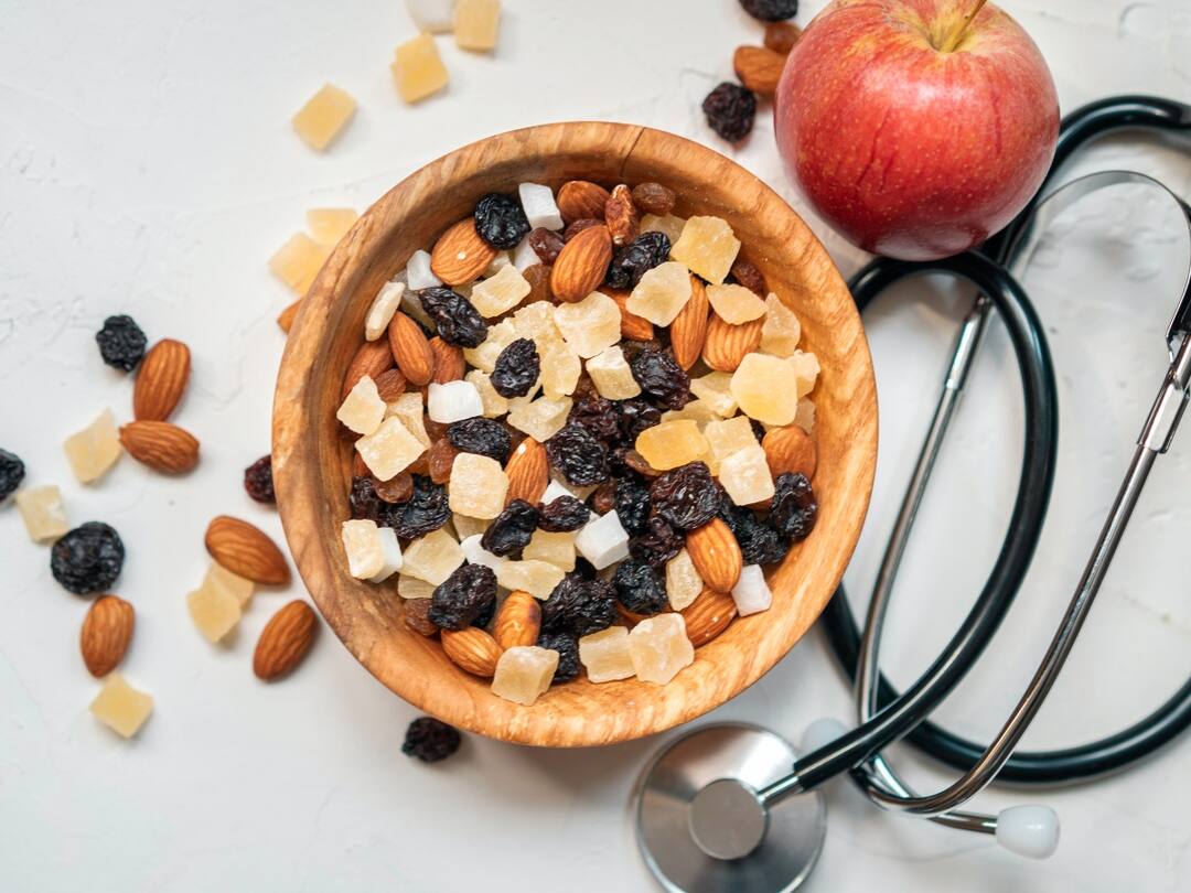 Dry Fruits: డ్రై ఫ్రూట్స్ నానబెట్టుకుని తినడం వల్ల ఎన్ని ప్రయోజనాలో తెలుసా? Dry Fruits Give More Health Benefits When Soaked Dry Fruits: డ్రై ఫ్రూట్స్ నానబెట్టుకుని తినడం వల్ల ఎన్ని ప్రయోజనాలో తెలుసా?