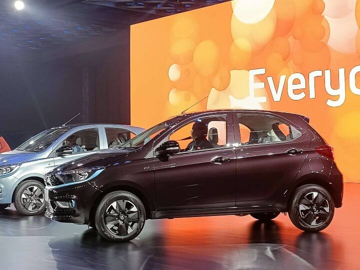 tata tiago ev car booking will start soon and get delivering in coming January check features price and power pack Tata Tiago EV Car: जल्द शुरू होने वाली है टाटा टियागो की बुकिंग, डिलीवरी में भी नहीं होगी देरी, देखें डिटेल