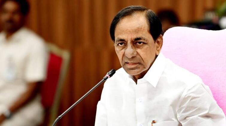 KCR National Party Telangana CM Kcr will travel all over the country and start his affiliated association from maharashtra  Telangana News : के चंद्रशेखर राव यांची मोठी घोषणा, देशभर काढणार यात्रा, महाराष्ट्रातून करणार सुरुवात    