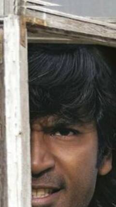 Naane Varuven : நன்றாக வந்திருக்கும் நானே வருவேன் படத்தின் க்ளிக்ஸ்!