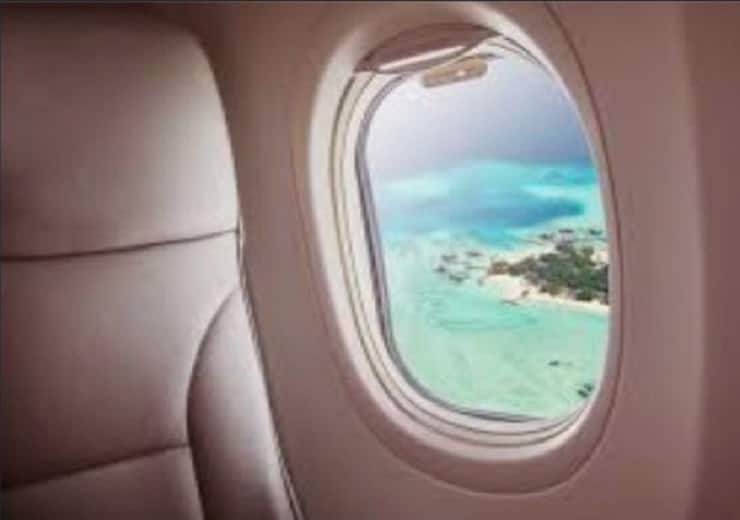 Airplane windows are not just round, there is a necessary reason behind this Interesting Fact: हवाई जहाज की खिड़कियां यूं ही गोल नहीं होती हैं, इसके पीछे है खास कारण