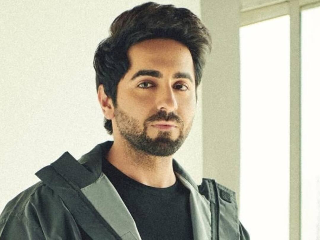 Ayushmann Khurrana की बैक टू बैक फ्लॉप हुई थीं दो फिल्में, अब एक्टर ने उठाया बड़ा कदम ayushmann khurrana reduces his remuneration to 15 crore after his two flops anek and chandigarh kare ashiqui Ayushmann Khurrana की बैक टू बैक फ्लॉप हुई थीं दो फिल्में, अब एक्टर ने उठाया बड़ा कदम