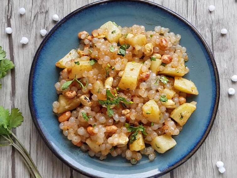 Navratri 2022: 4 Must Try Vrat Recipes For Navratri Navratri 2022 : யாரெல்லாம் நவராத்திரி கொலு பாத்தீங்க.. நவராத்திரி விரதம் பத்தி இதெல்லாம் தெரியுமா?
