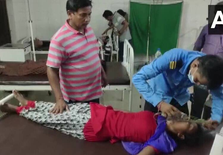 28 workers fell ill after inhaling ammonia gas leaked from prawn processing plant in Balasore in Odisha Odisha News: बालासोर की एक फैक्ट्री में अमोनिया गैस लीक, 28 मजदूर बीमार